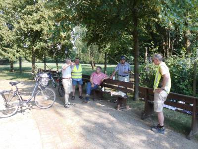 Mit Kaffee und Kuchen macht die Pause noch mehr Spass.