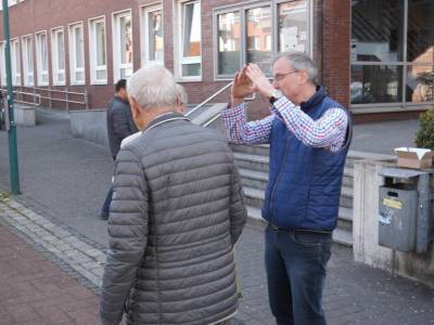 Josef bei Erluterungen fr Standbesucher