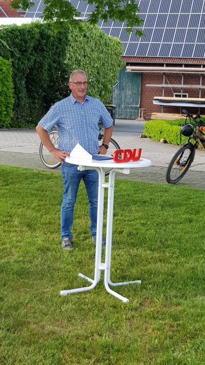 Der Hausherr begrt die CDU Mitglieder