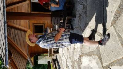 Ludger Hwelmann vom Heimatverein stellt diesen vor.