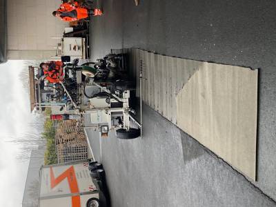 Demonstation auf einer Bitumenbahn