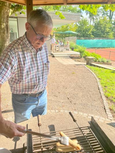 Grillmeister bei der Arbeit