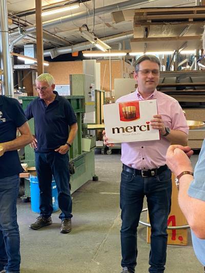 Kleines Prsent fr die Belegschaft